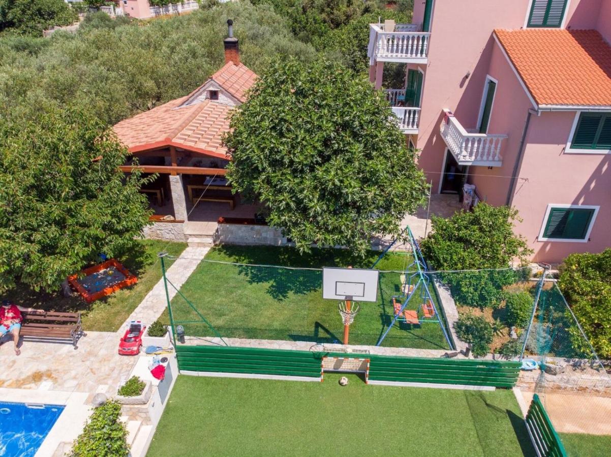 Apartments Mirko Seget Vranjica Exterior photo